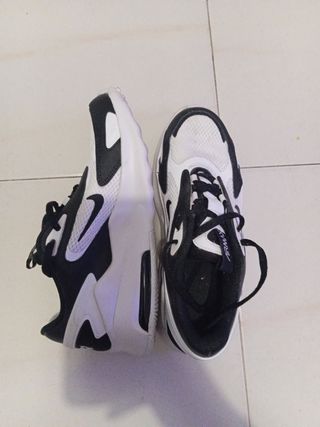 Zapatillas Nike Air Max Negras y Blancas