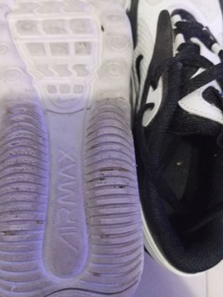 Zapatillas Nike Air Max Negras y Blancas