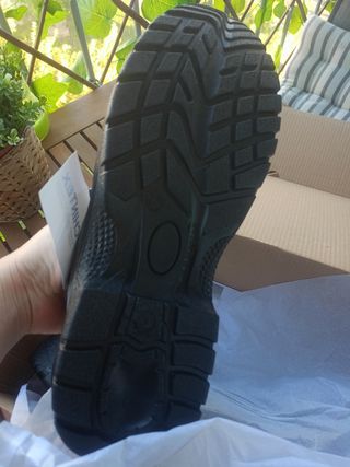 Zapatos de seguridad CHINTEX grises y negros