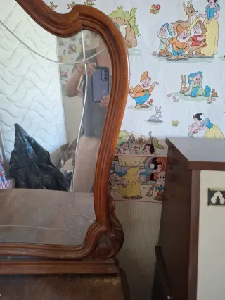 Espejo de madera tallada