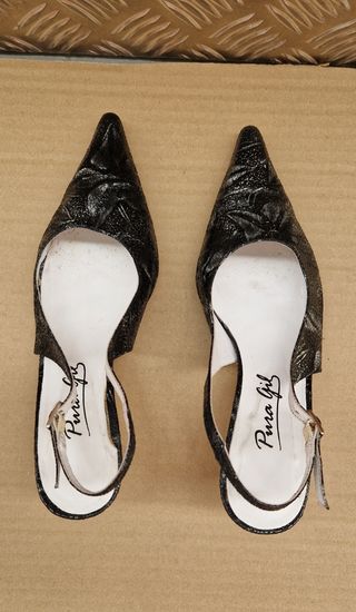 Zapatos salón Pura Gil, talla 36.