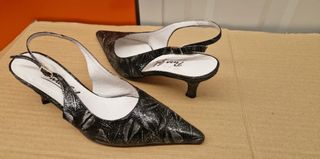 Zapatos salón Pura Gil, talla 36.