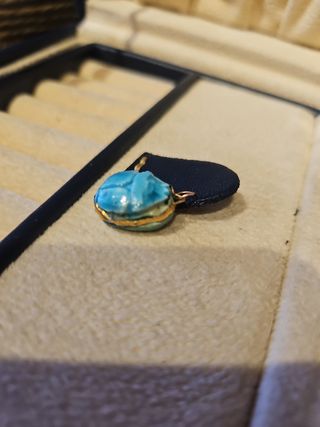 Escarabajo Egipcio Oro y Lapislázuli