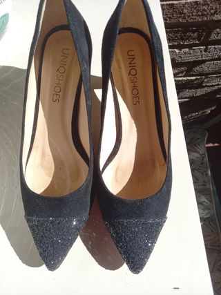 Zapatos de fiesta UNIQSHOES negros.