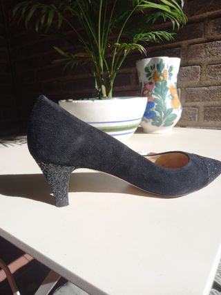 Zapatos de fiesta UNIQSHOES negros.