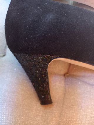 Zapatos de fiesta UNIQSHOES negros.