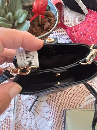 Bolso Parfois negro efecto piel cocodrilo