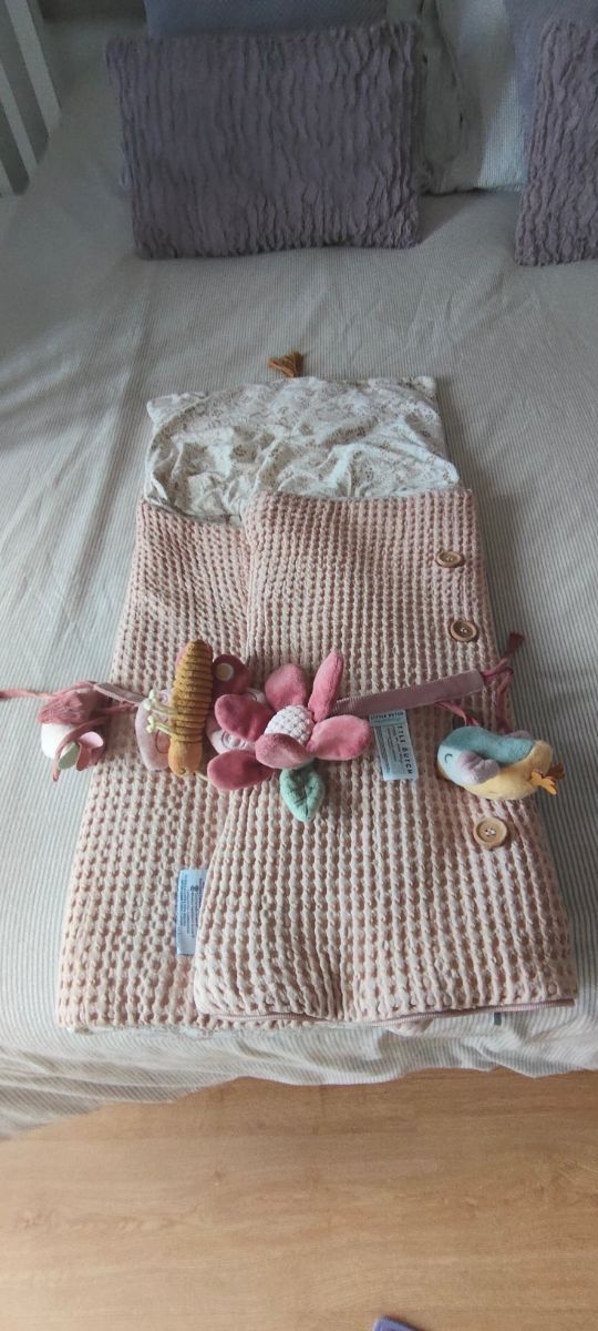 Saco para capazo bebé estampado floral marca Jane