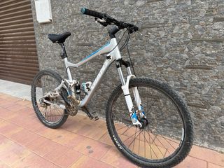 Bicicleta GIANT Trance X4 2011
