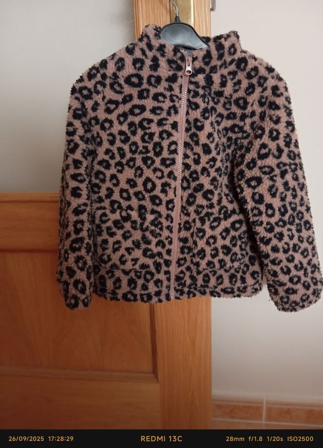 Chaqueta pelo leopardo talla 7-8