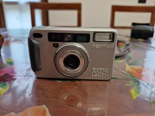 Macchina fotografica Pentax Espio120Mi con rullino