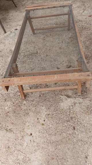 Somier de madera y metal