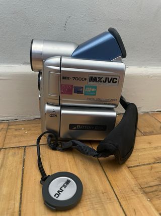 Videocámara JVC GR-DVL7000U