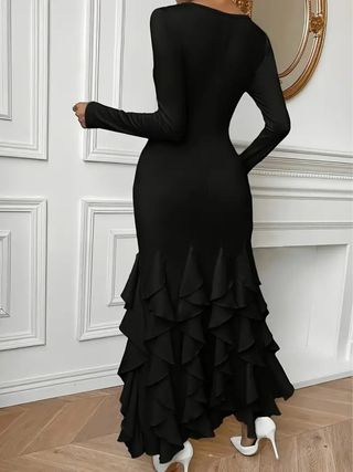Vestido flamenco negro con volantes