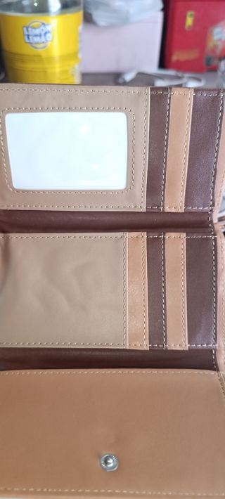 Cartera beige y multicolor con castillo ay 2 pares