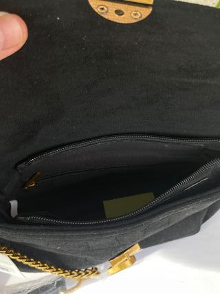 Bolso Negro Ante Cadena Dorada