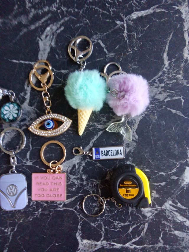 Set di 10 portachiavi assortiti. Lotto n. 4