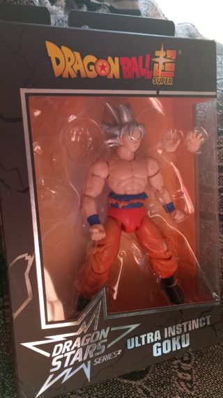 Figura Dragon Stars Goku Ultra Instinto