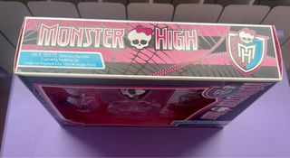 Colonia Monster High con accesorios