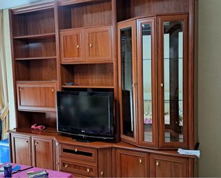 Mueble salón madera y cristal