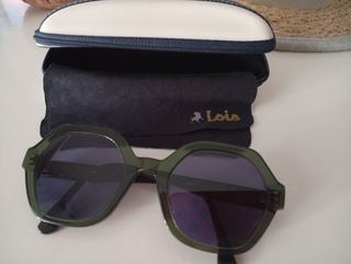 Gafas de sol Ray-Ban verdes y moradas.50€
