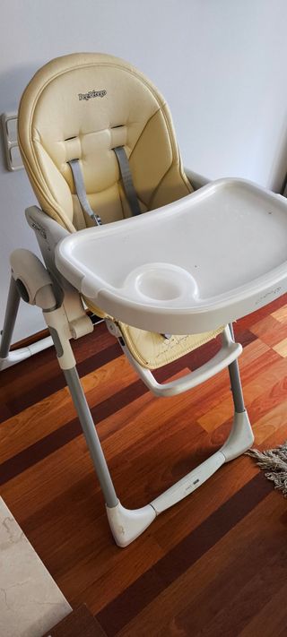 Trona Peg Perego color crema