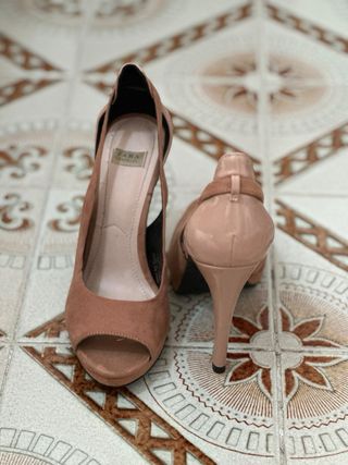 Zapatos tacón Zara rosa maquillaje 