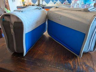 N.2 custodie porta CD