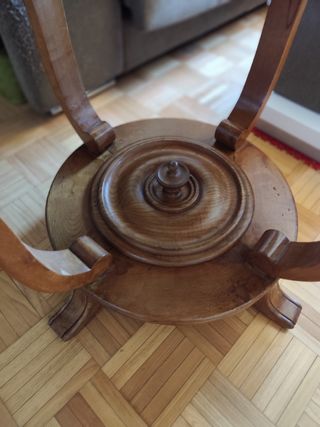 Mesa de madera redonda