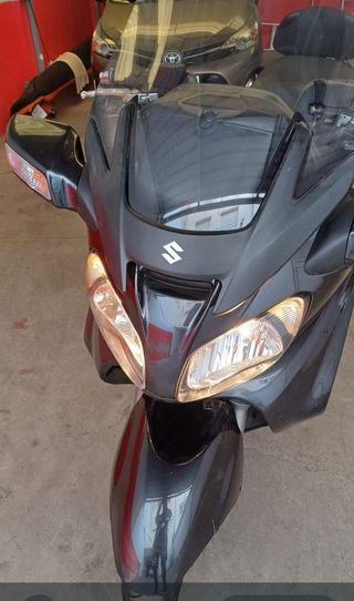 Suzuki Burgman 650 Executive 2006