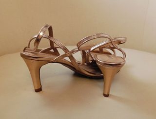 Sandalias doradas talla 38