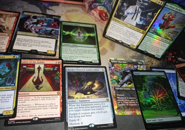 Magic The Gathering: Spider-Man presentación ingle