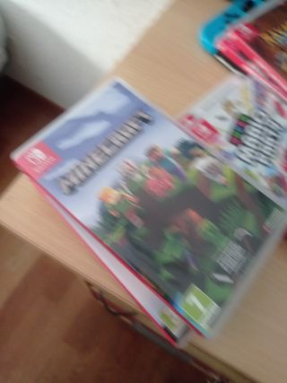 Lote Nintendo Switch + 9 juegos y mandos