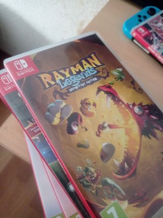 Lote Nintendo Switch + 9 juegos y mandos