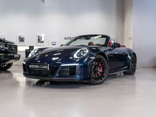Porsche 911 Carrera 4 GTS 