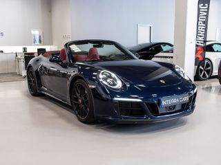 Porsche 911 Carrera 4 GTS 