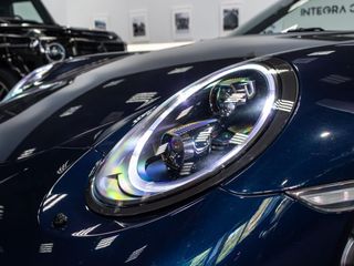 Porsche 911 Carrera 4 GTS 
