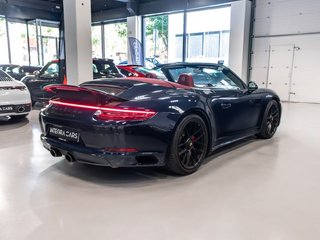 Porsche 911 Carrera 4 GTS Cabriolet