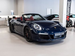 Porsche 911 Carrera 4 GTS Cabriolet