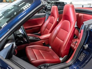 Porsche 911 Carrera 4 GTS Cabriolet