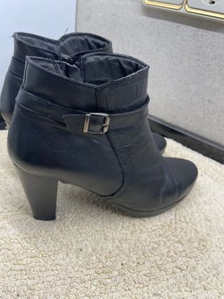 Botines de piel negros Punt Roma
