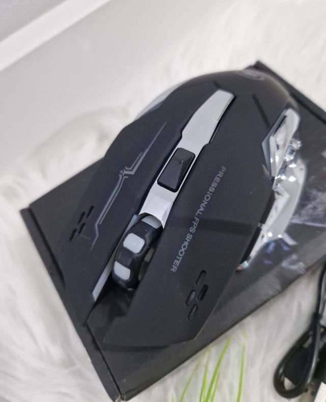 Rato Gamer Preto e Prata