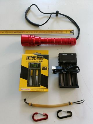Linterna pesca submarina triple led. 