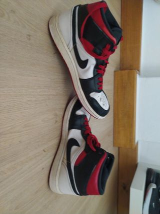 Jordan 1 Mid Zapatillas Negras Rojas