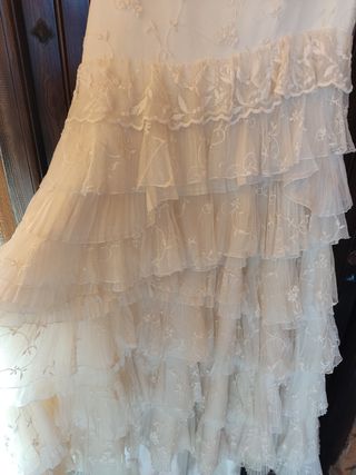 Vestido de Novia Blanco con Volantes