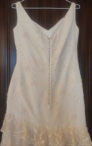 Vestido de Novia Blanco con Volantes