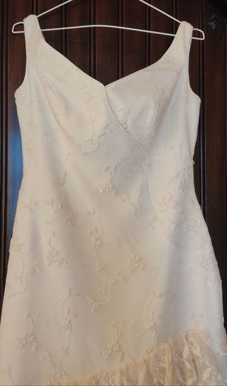 Vestido de Novia Blanco con Volantes