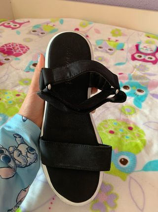 Sandalias negras con plataforma