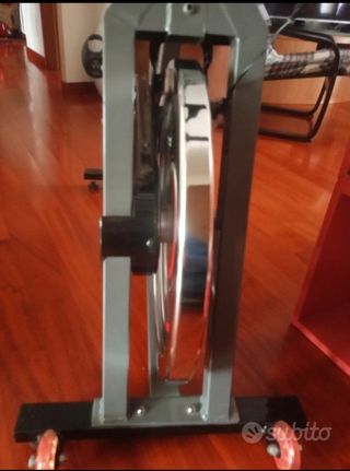Vendo Spin bike JK Fitness modello genius 4150