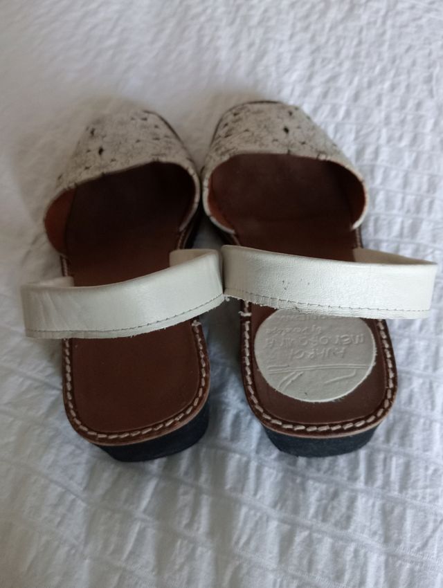 Menorquinas Penelope Mujer Blancas Flores